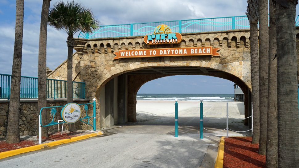 Beach-access-Main-Street